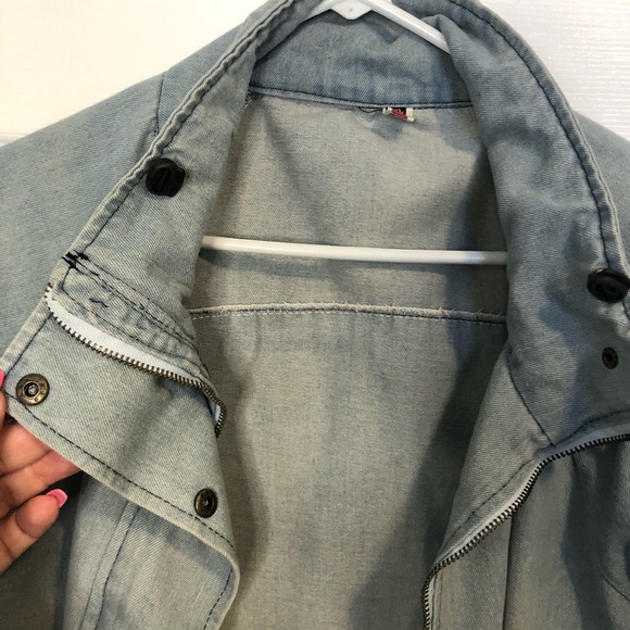💟 3/$20 Denim Jacket - Picture 6 of 8